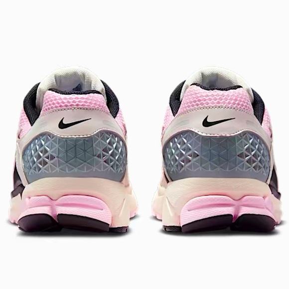 💗🖤 NIKE ZOOM VOMERO 5 PINK PHANTOM 💗🖤 - Picture 4 of 4
